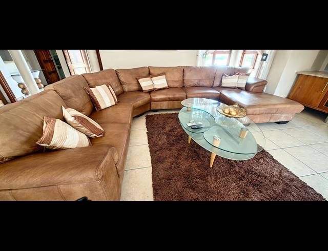 3 BEDROOM TOWNHOUSE FOR SALE IN EMFULENI GOLF ESTATE